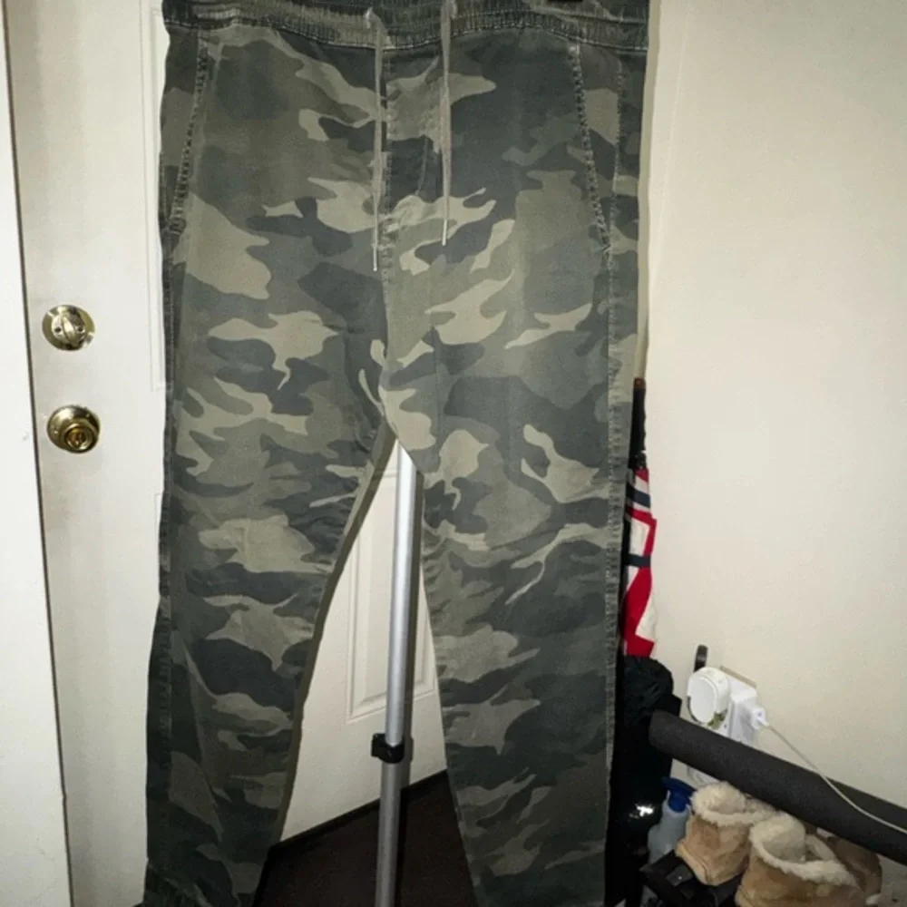 Hollister Pants I Men’s I Joggers I Camo I Super Skinny I Size M